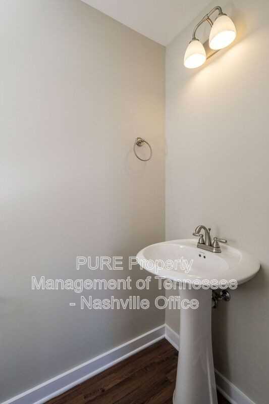 627 Hadley Village Boulevard - Photo 5 of 36