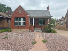 featured image of 1322 Claremont Ave