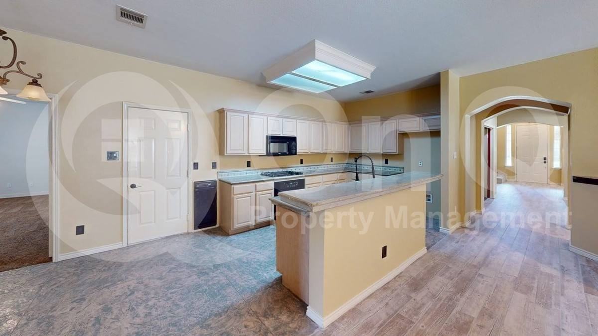 131 Sweetgum Dr - Photo 2 of 10
