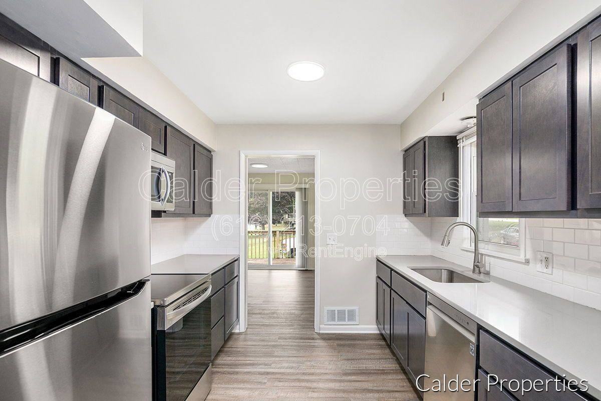 6679 Egan St SE - Photo 6 of 10