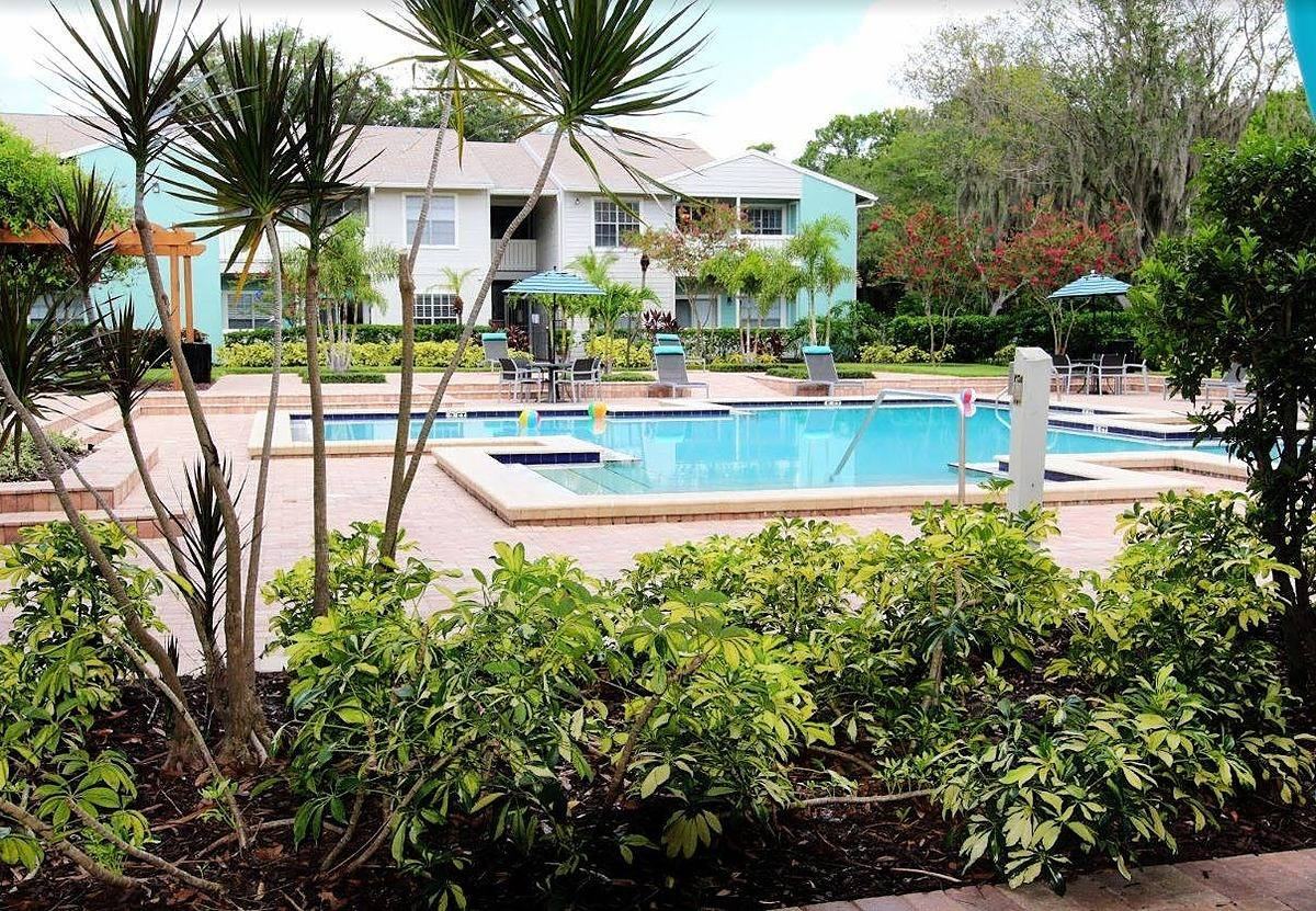 8101 Sheldon Rd - Photo 4 of 19