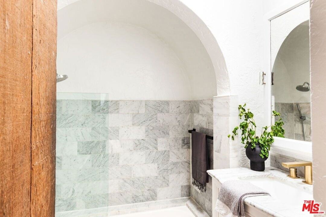 2251 N Cahuenga Blvd #2251 - Photo 7 of 15