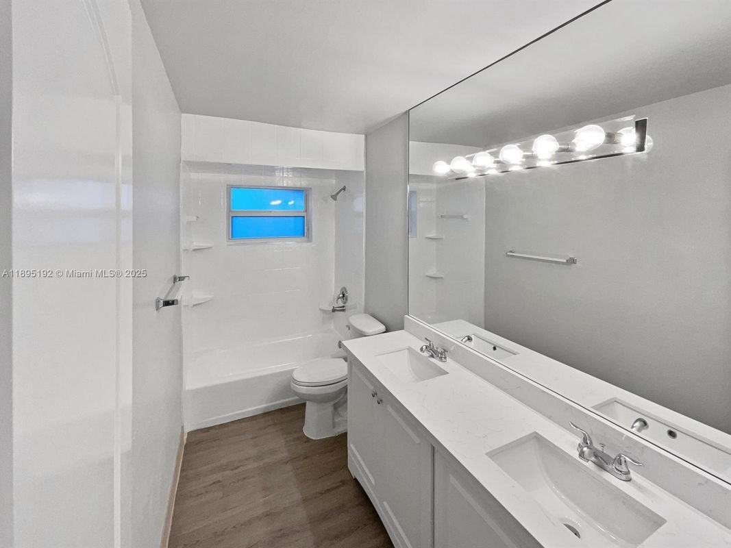 22226 Sw 65th Ter - Photo 6 of 16