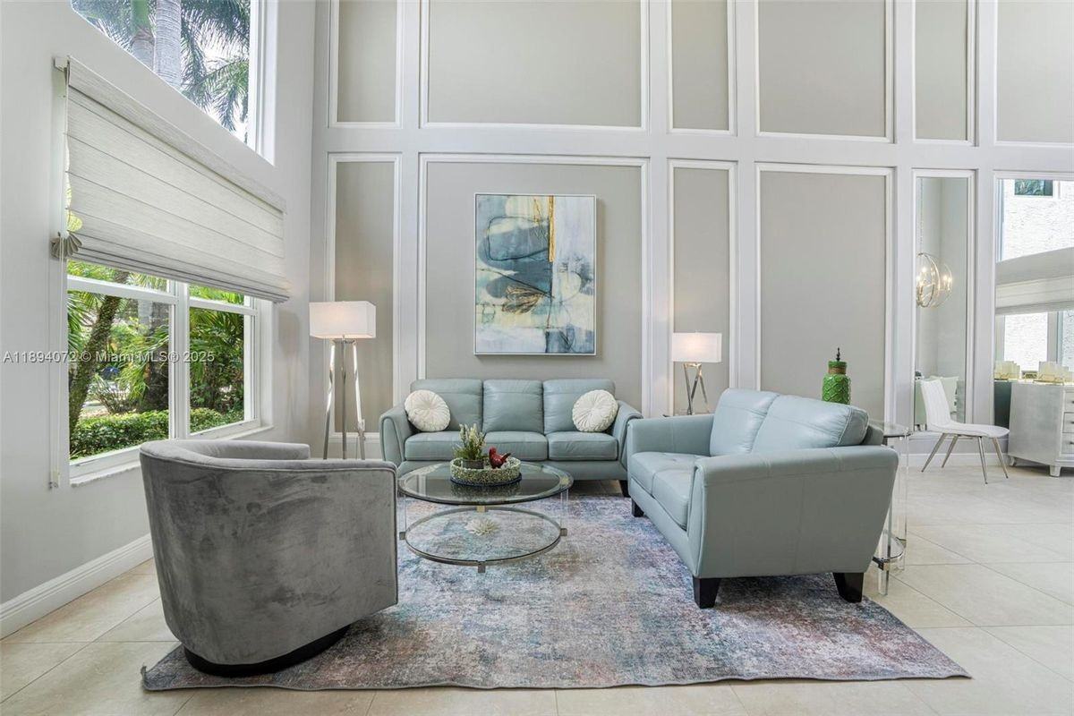 11750 Bayfield Dr - Photo 4 of 27