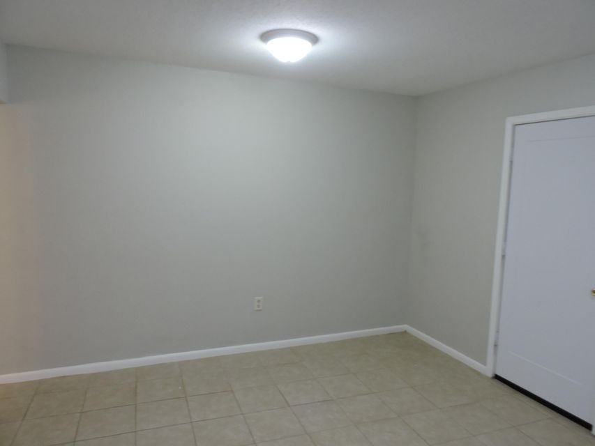 103 Hampton Dr - Photo 6 of 16