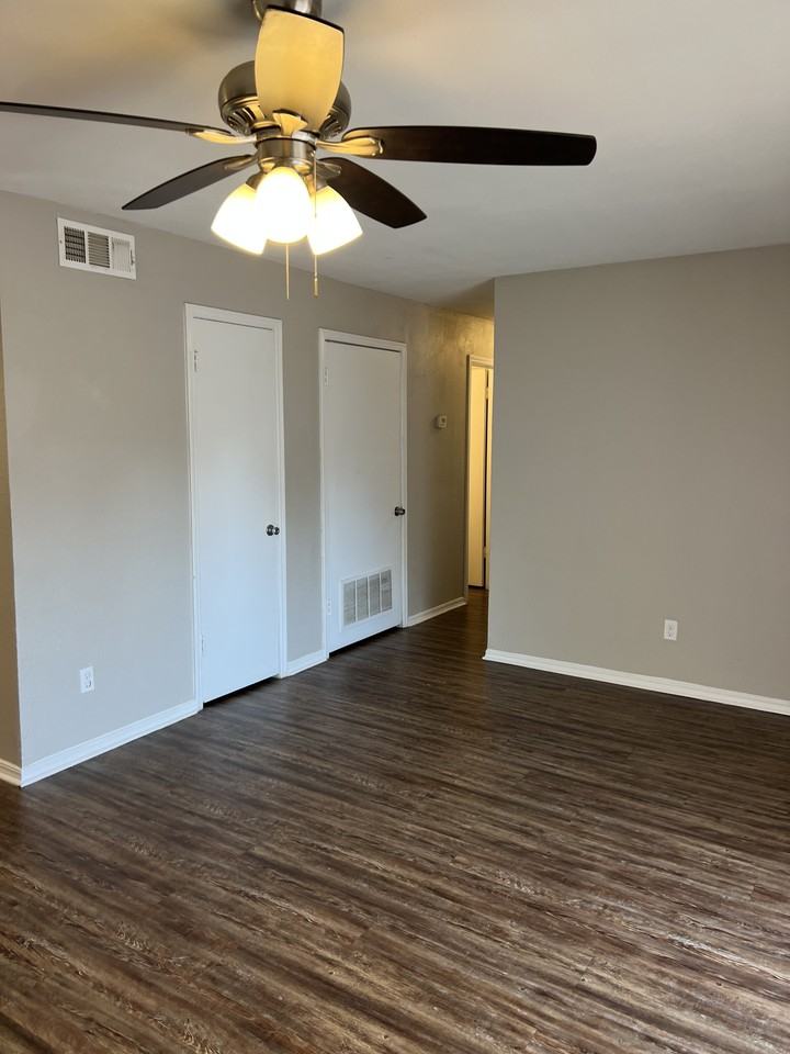 301 Nw 81st St - Photo 2 of 19