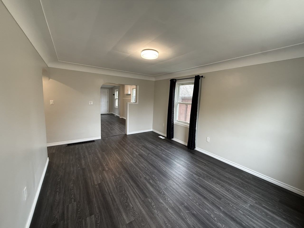 1391 Aubin Rd - Photo 3 of 34