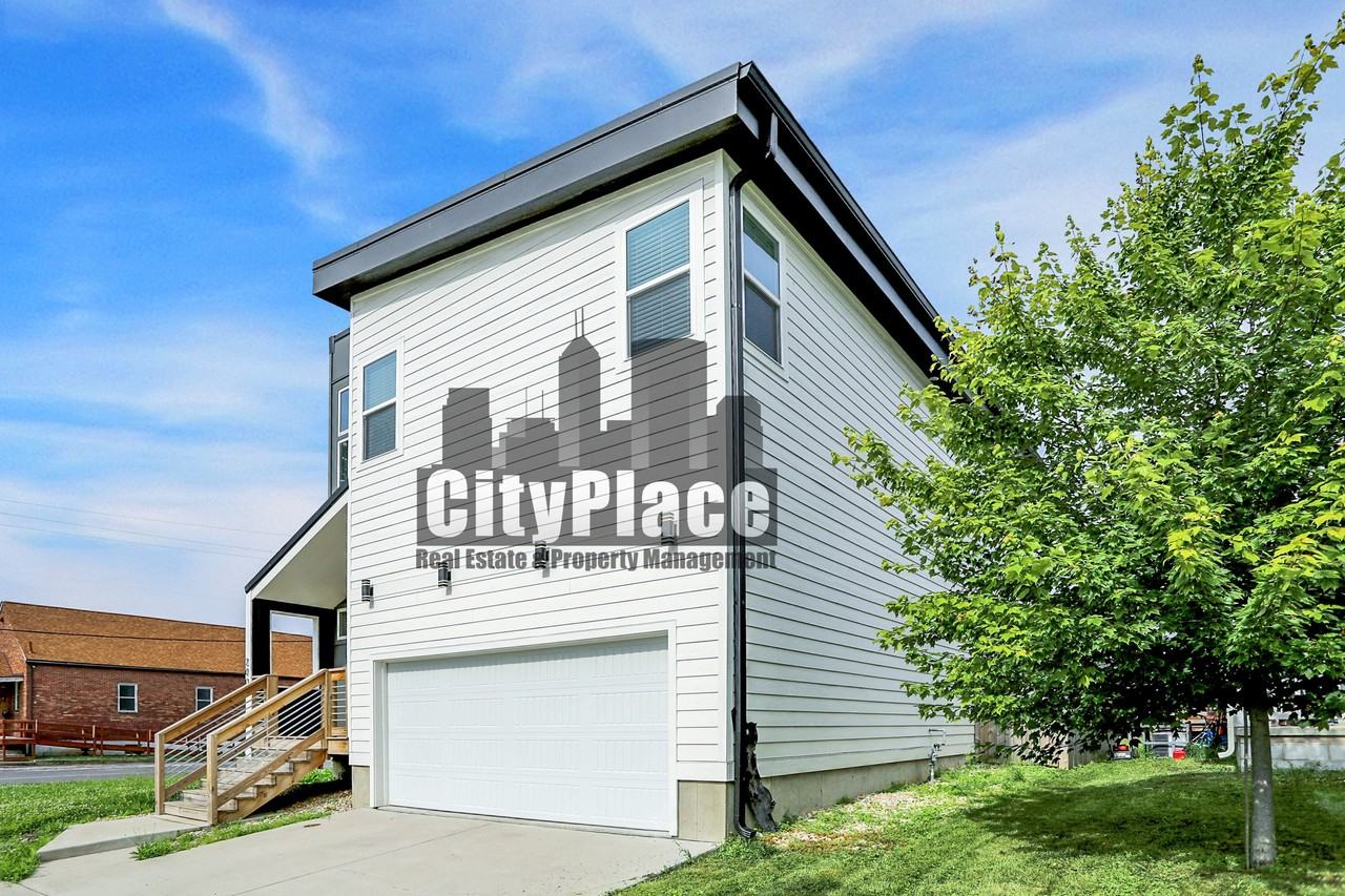 2008 Yandes Street - Photo 6 of 44