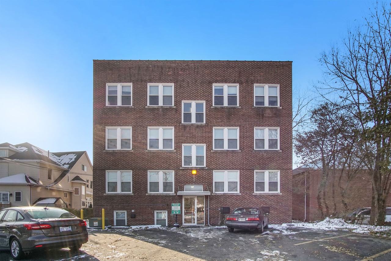 1009 E Jefferson Blvd - Photo 2 of 6