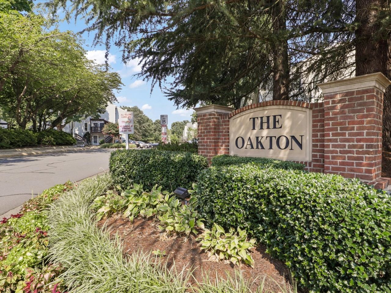 10064 Oakton Terrace Rd - Photo 3 of 42