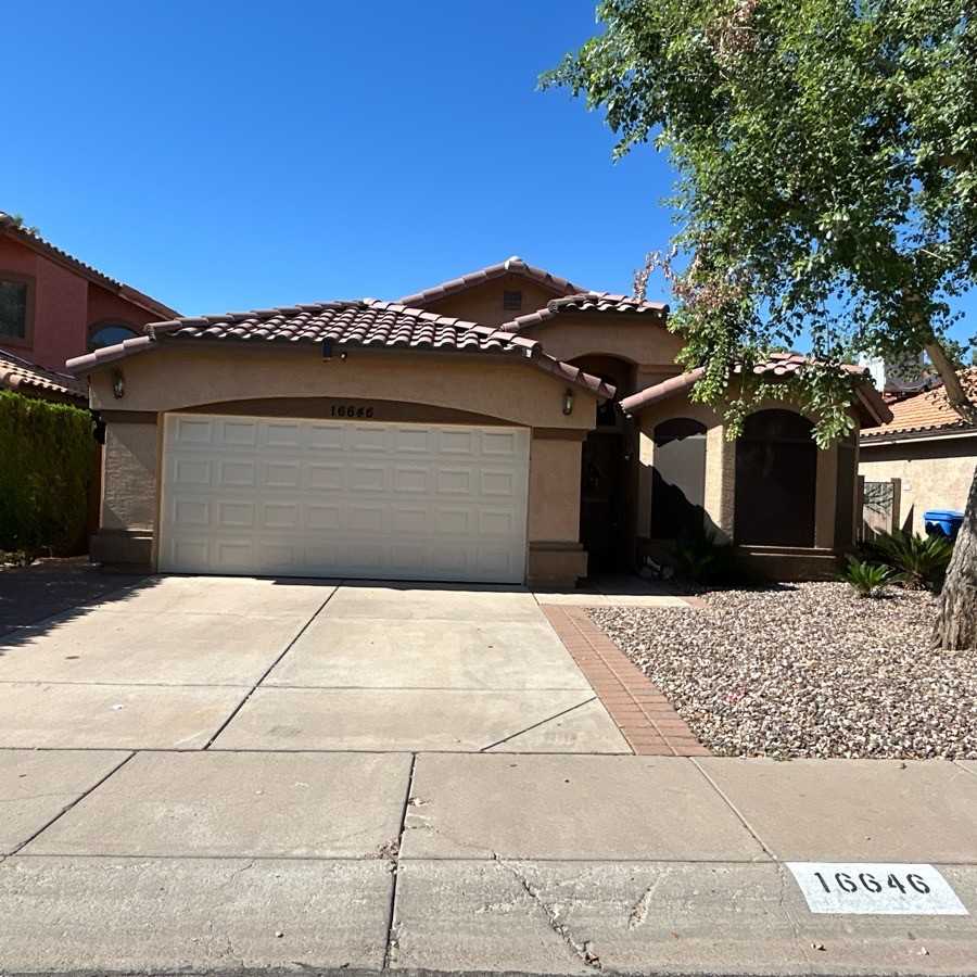 16646 59th Place - Photo 2 of 41