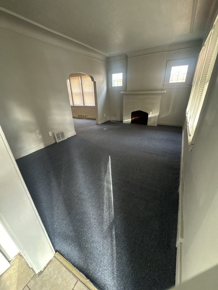 19539 Hickory Street - Photo 3 of 11