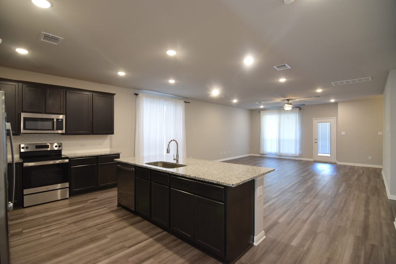 7113 Mcgregor Loop - Photo 5 of 21