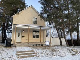 featured image of 642 2nd Ave Nw