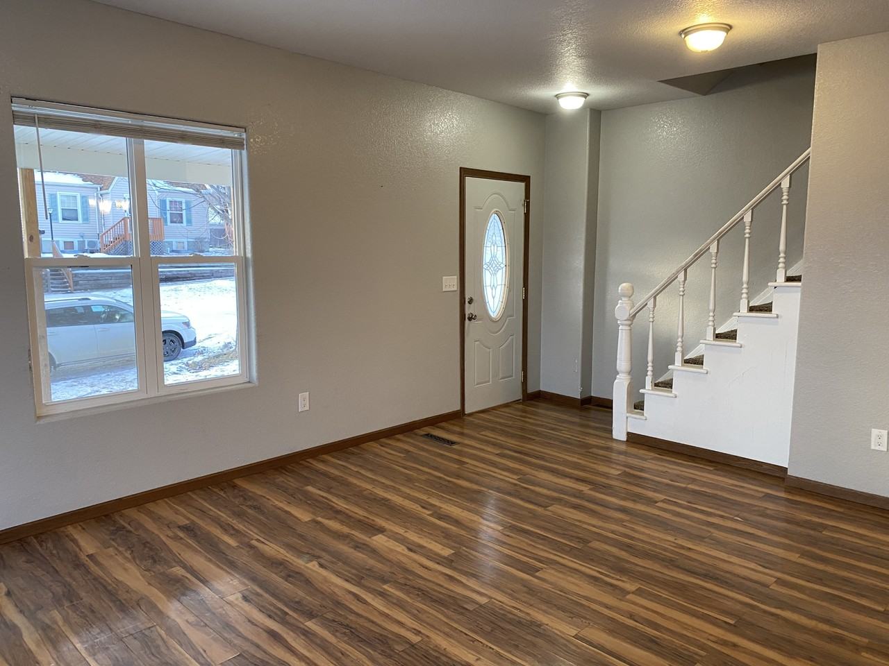 642 2nd Avenue Northwest - Photo 4 of 15