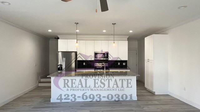 1911 Cypress Ln - Photo 4 of 33