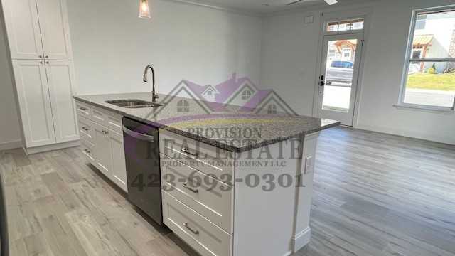 1911 Cypress Ln - Photo 7 of 33