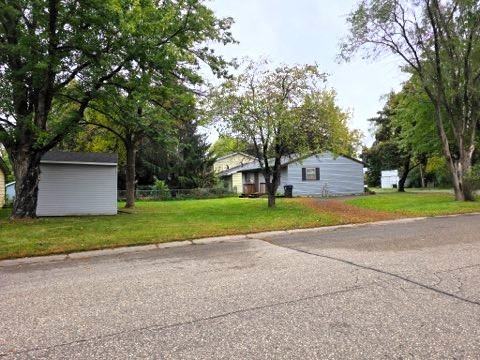 653 N 2nd St - Photo 4 of 20