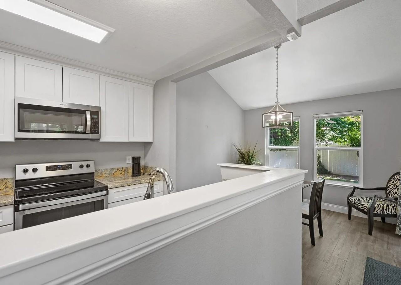 8000 Kroll Way - Photo 3 of 25