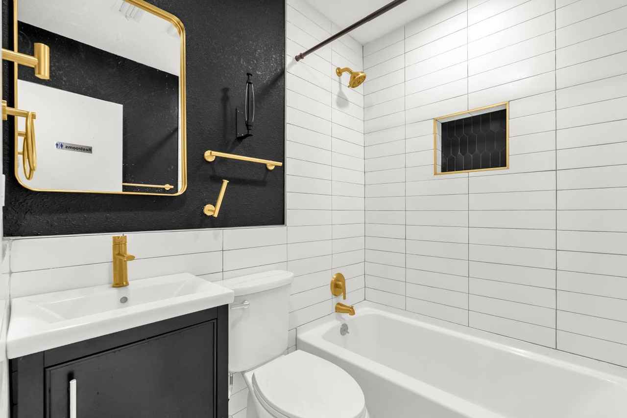 1260 Seminola Blvd #NA - Photo 3 of 17