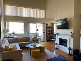 featured image of 2143 Montrose Avenue #313