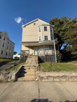 featured image of 371 Broad St