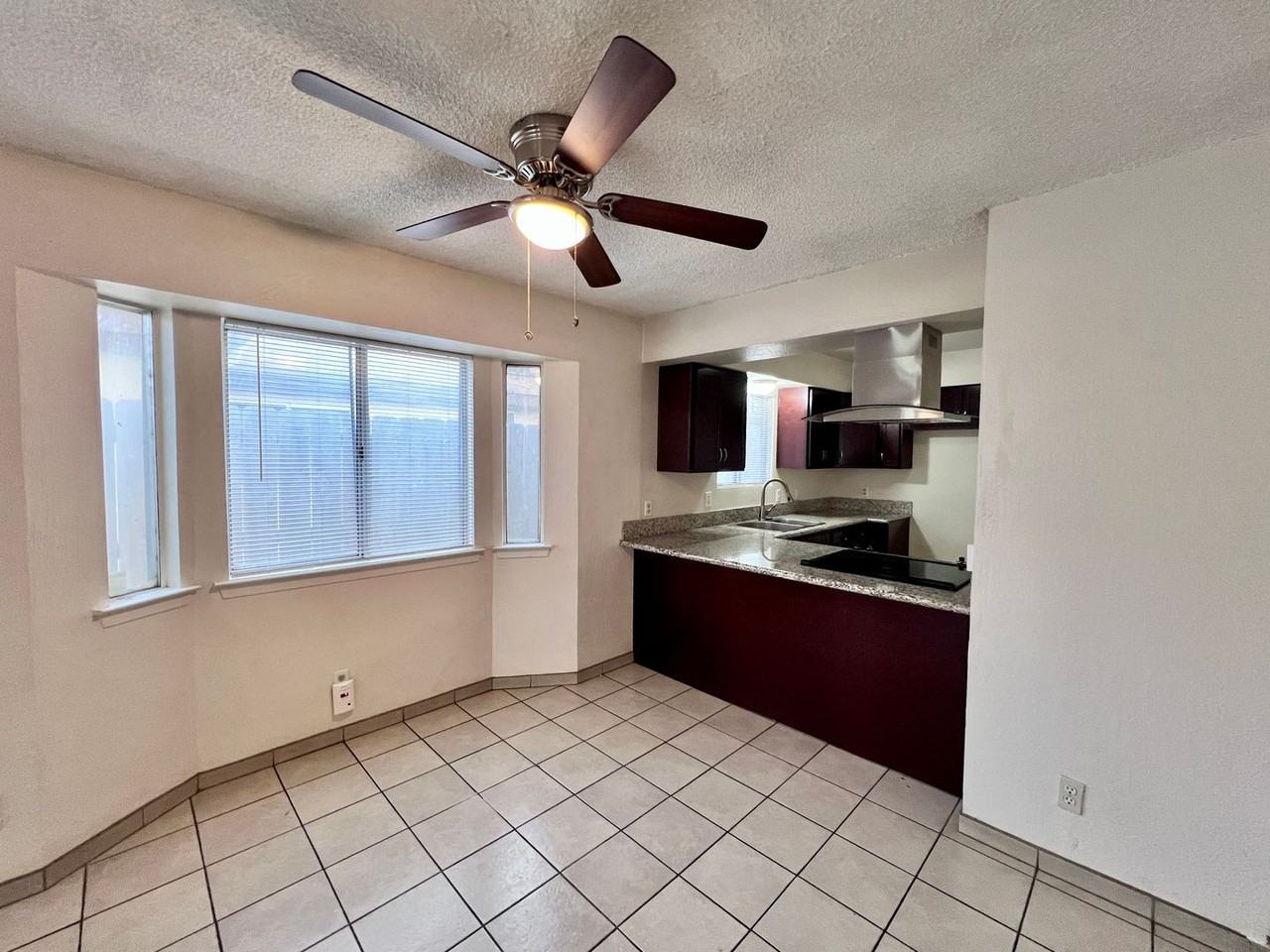 4122 N Cornelia Ave - Photo 5 of 18