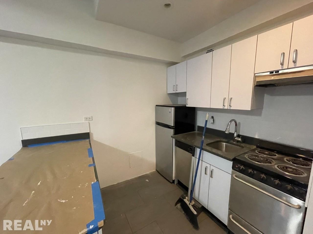 160 W 73rd St #6K - Photo 2 of 7