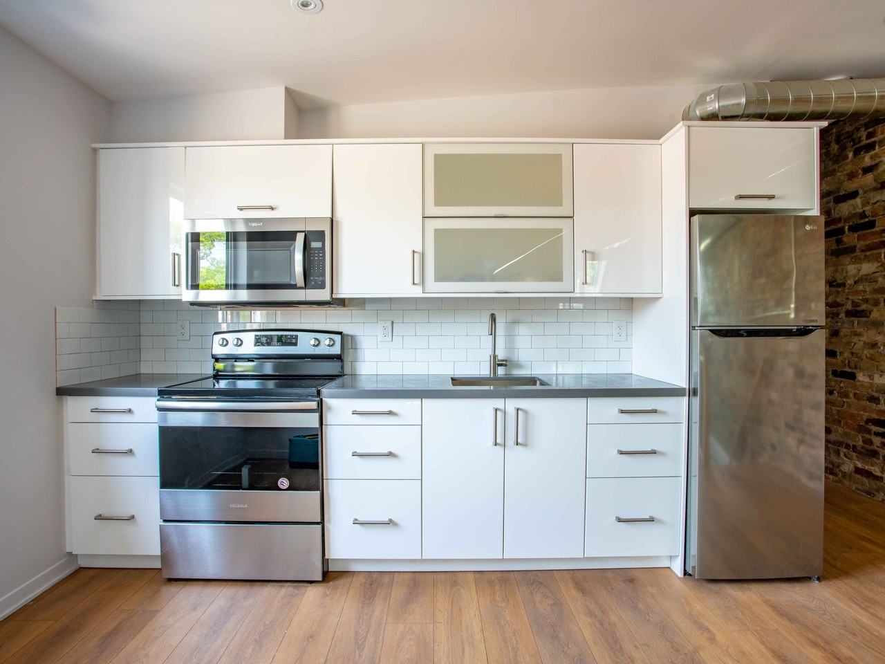 187 Jane Street #3 - Photo 4 of 13