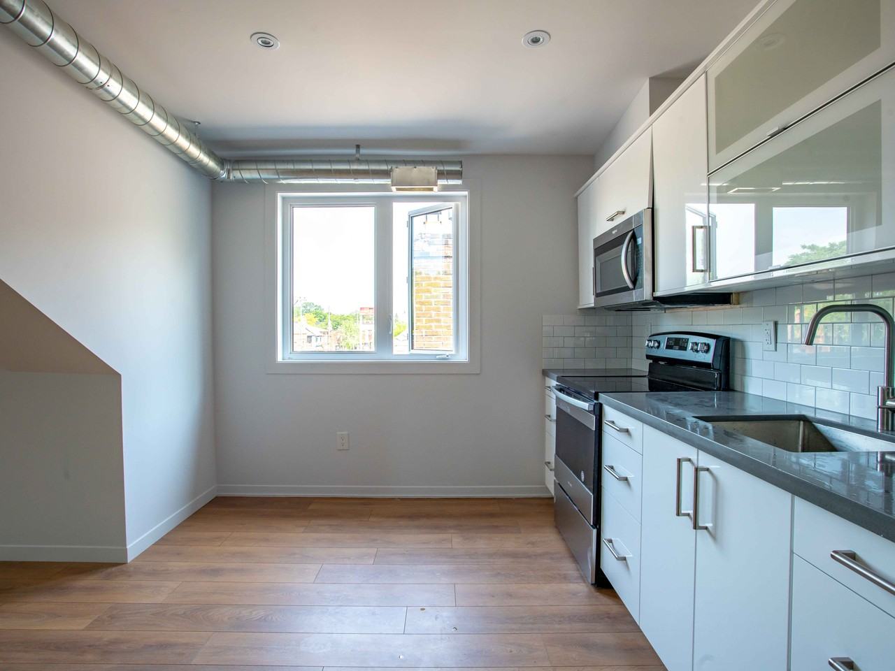 187 Jane Street #3 - Photo 7 of 13