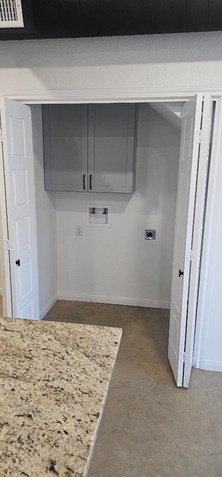 211 E Lyndale - Photo 7 of 10