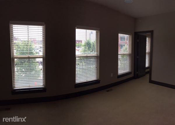 LC RiverSouth - Photo 2 of 10