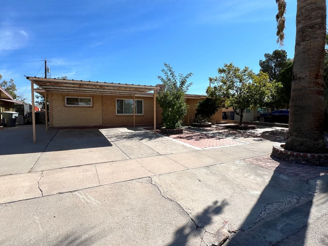 1516 Oakdale St - Photo 6 of 14