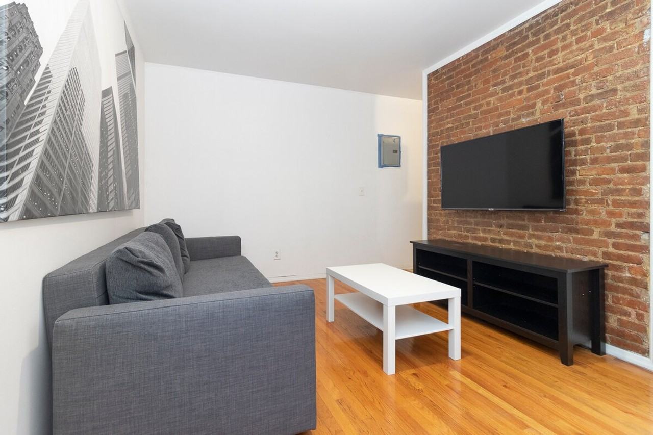 309 E 95th St #1032053P - Photo 2 of 35