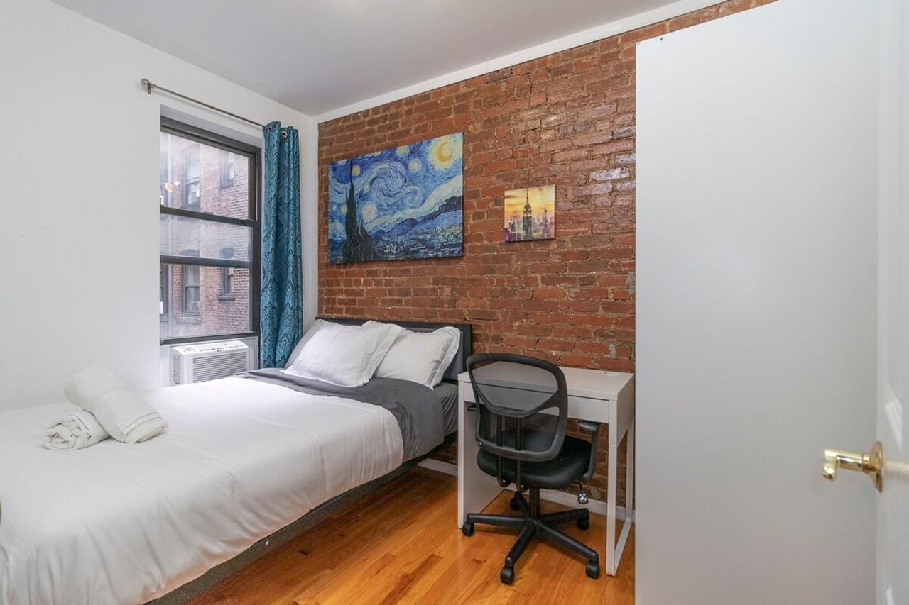 309 E 95th St #1032053P - Photo 2 of 35