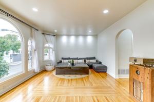 featured image of 3232 Divisadero St
