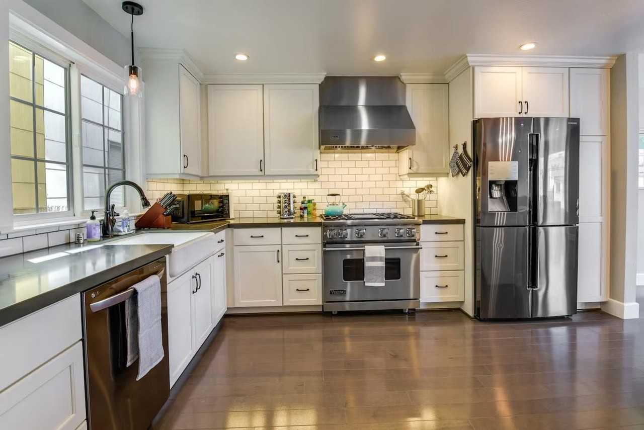 4627 Irving St #1305241P - Photo 4 of 25