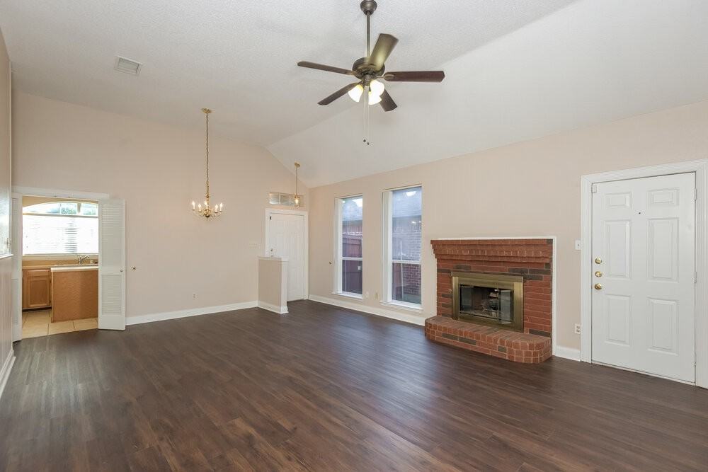 2221 Baretta Dr - Photo 4 of 16