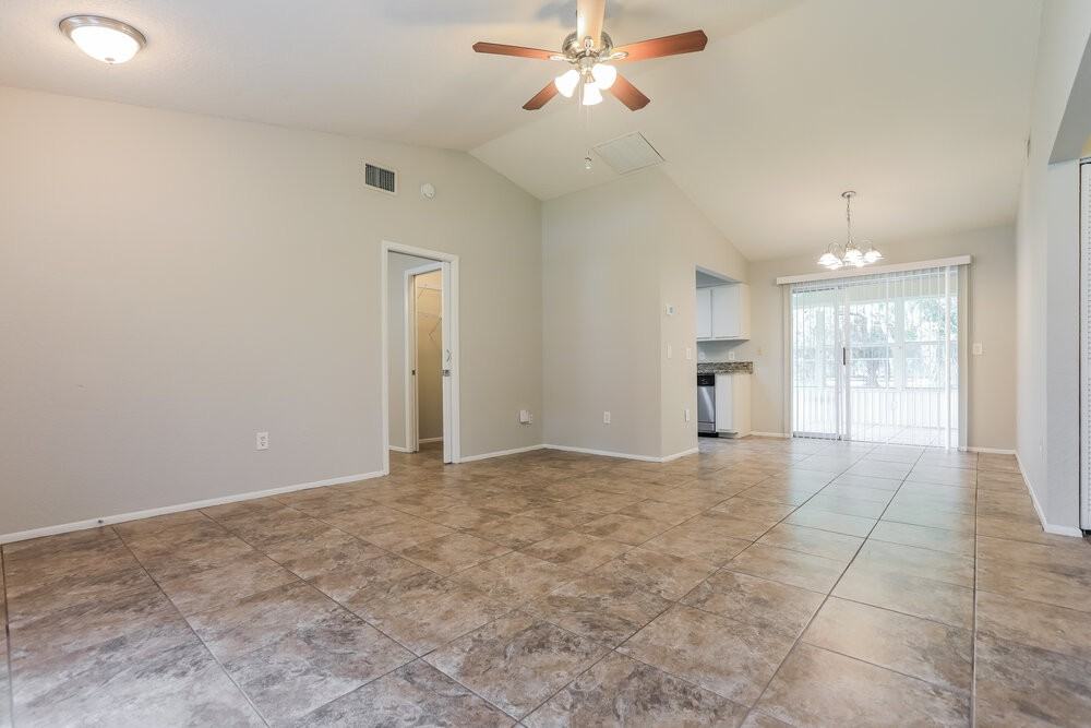 17145 Urban Ave - Photo 4 of 16