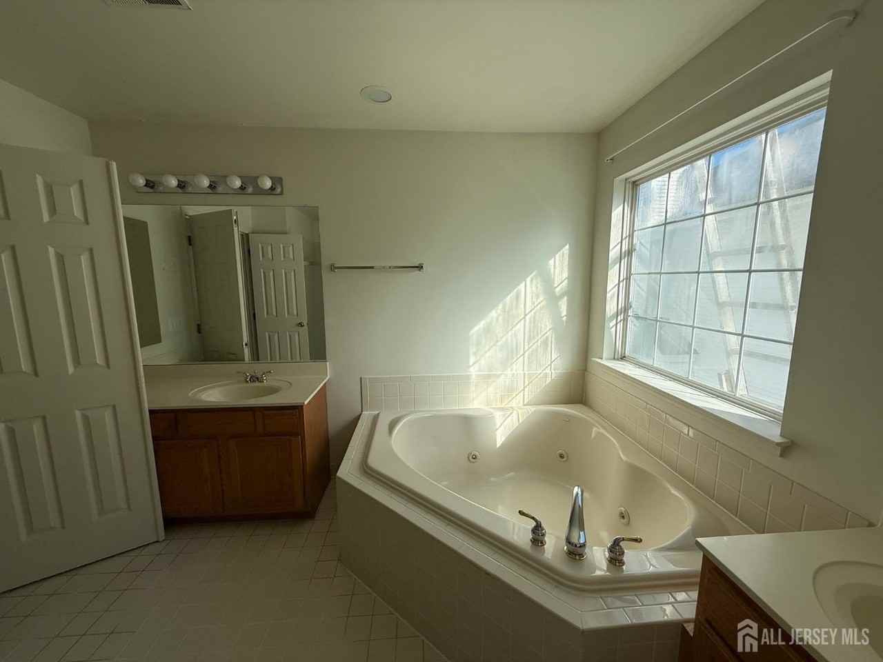 7 Elsie Drive - Photo 5 of 25