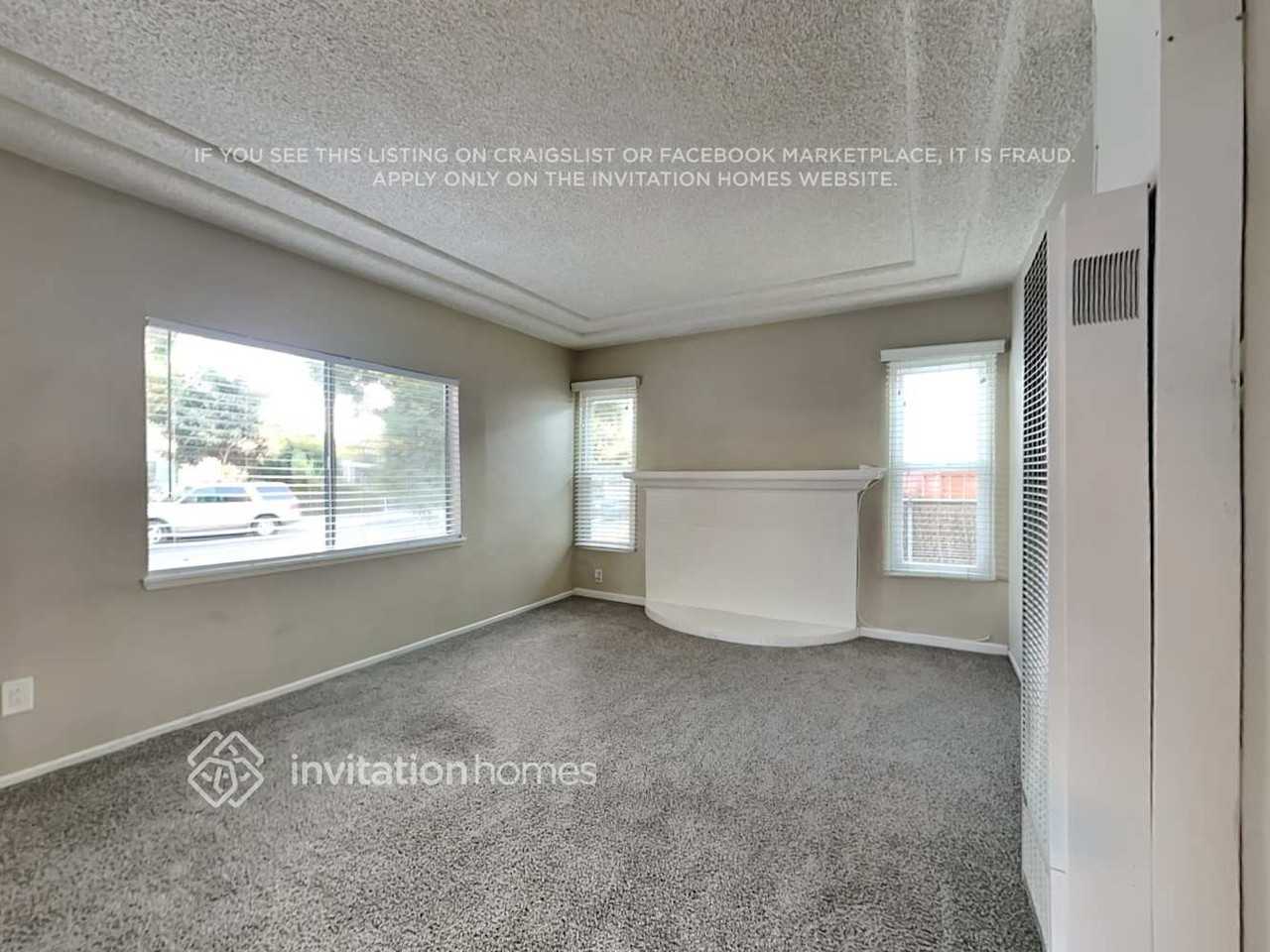 455 E 51st St - Photo 3 of 18