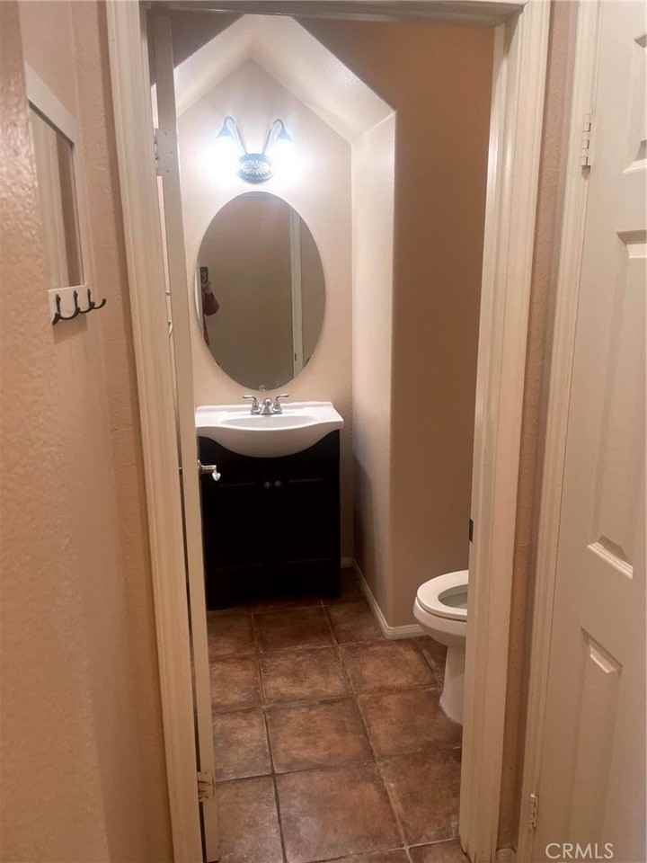 27664 Cobblestone Ct - Photo 4 of 25