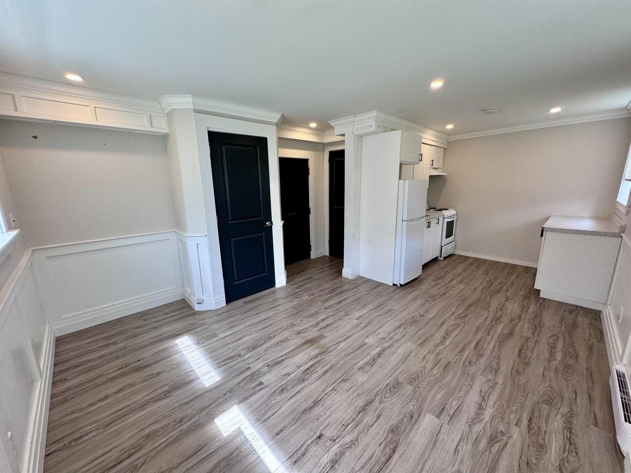 1495 Gladstone Ave #107 - Photo 3 of 8