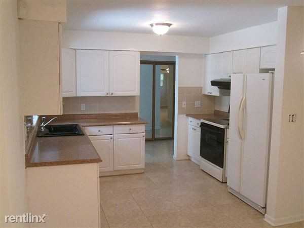 2422 25th Ave S - Photo 2 of 8