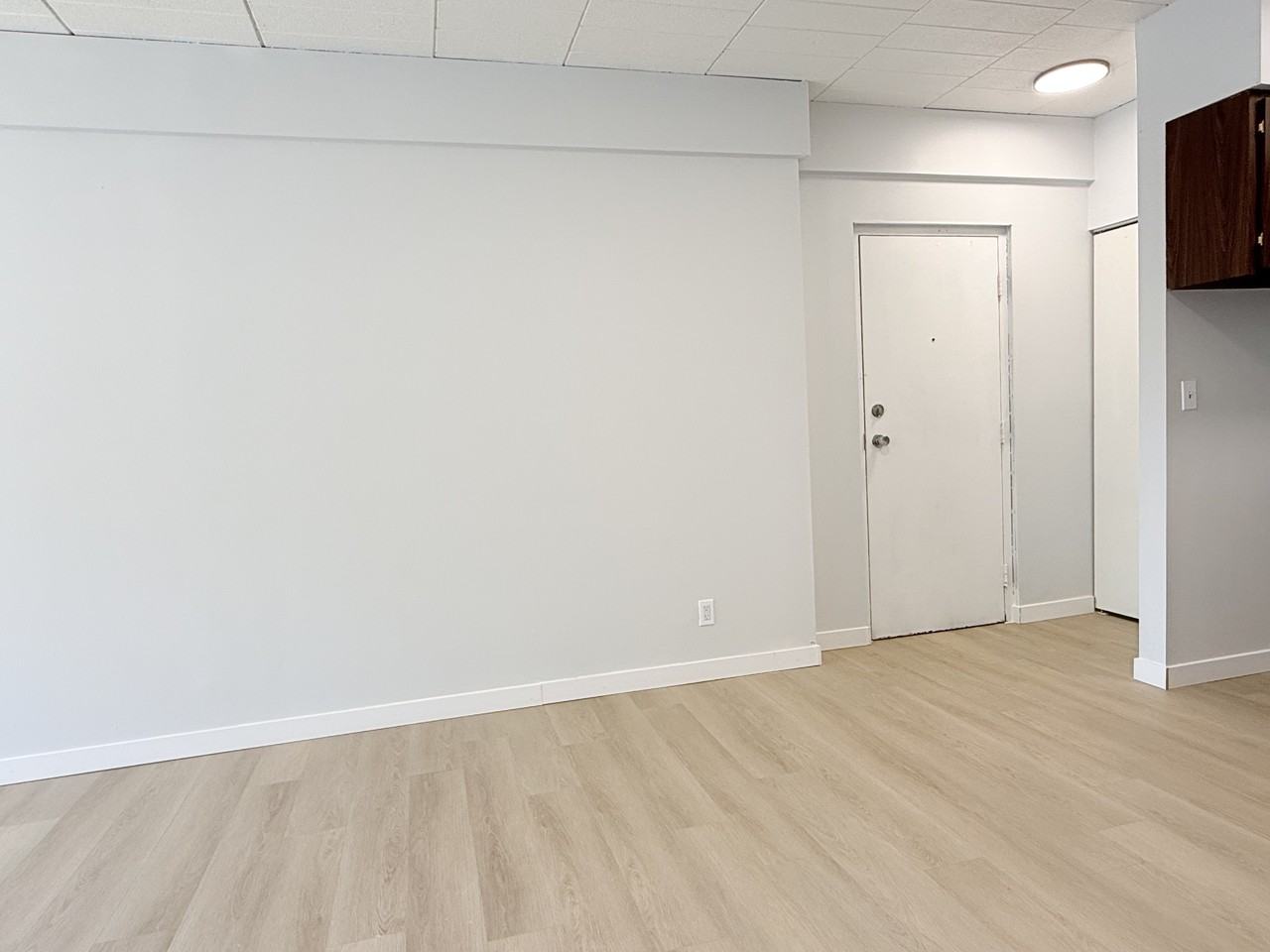 3503 Sandwich St #103 - Photo 6 of 13