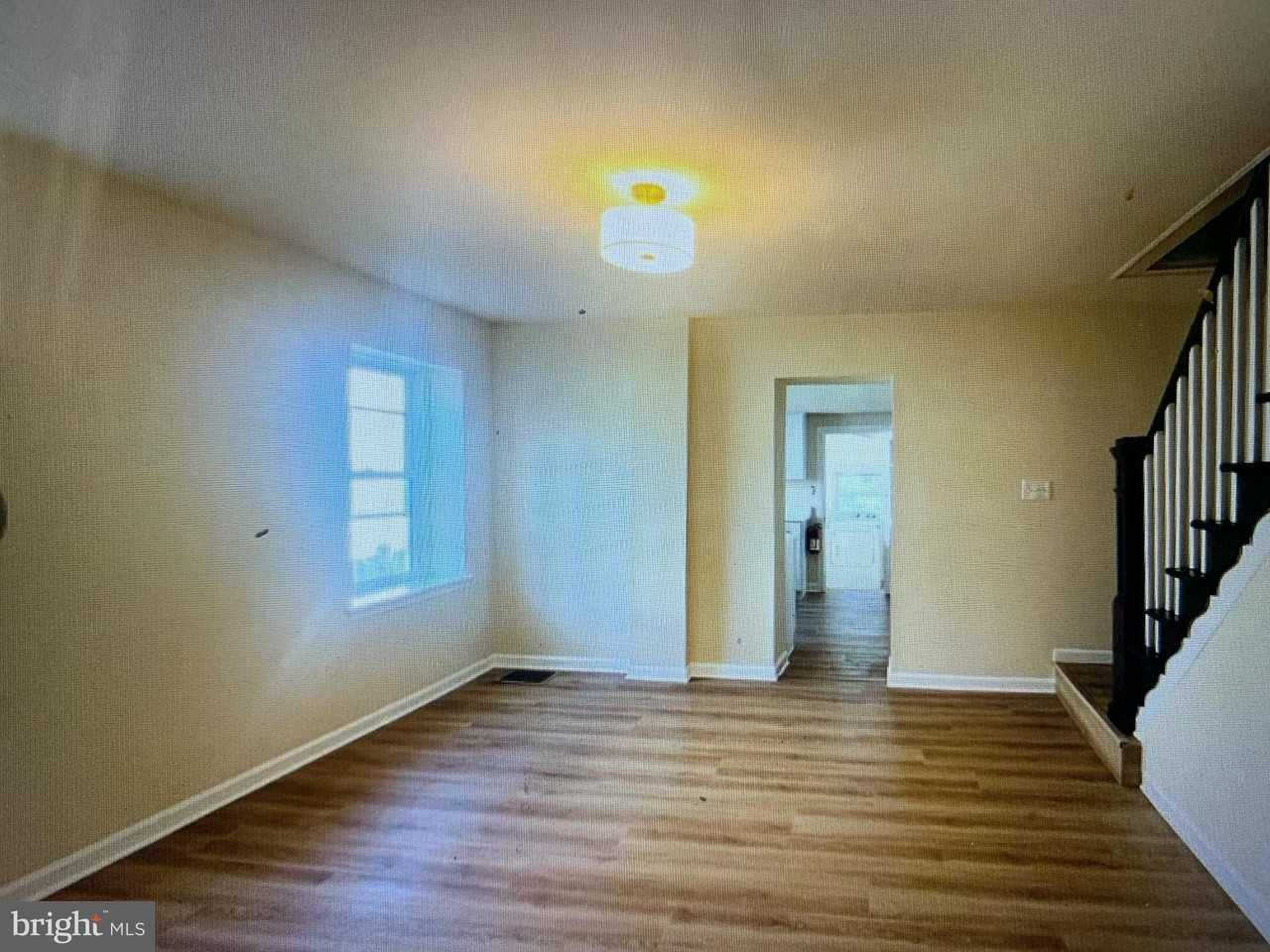 617 3rd Street - Photo 4 of 17