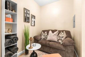 featured image of 295 Euclid St