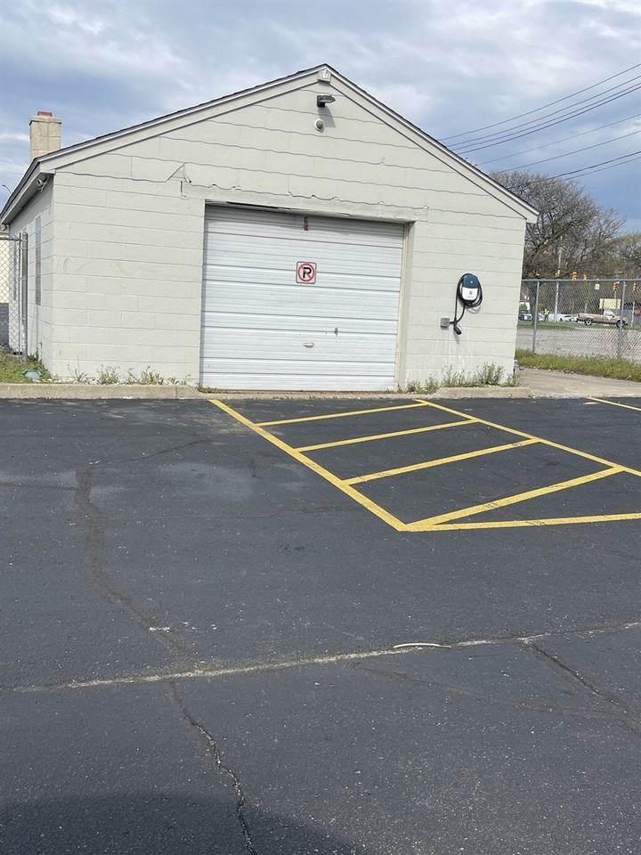 27850 Gratiot Ave #1032354P - Photo 2 of 32
