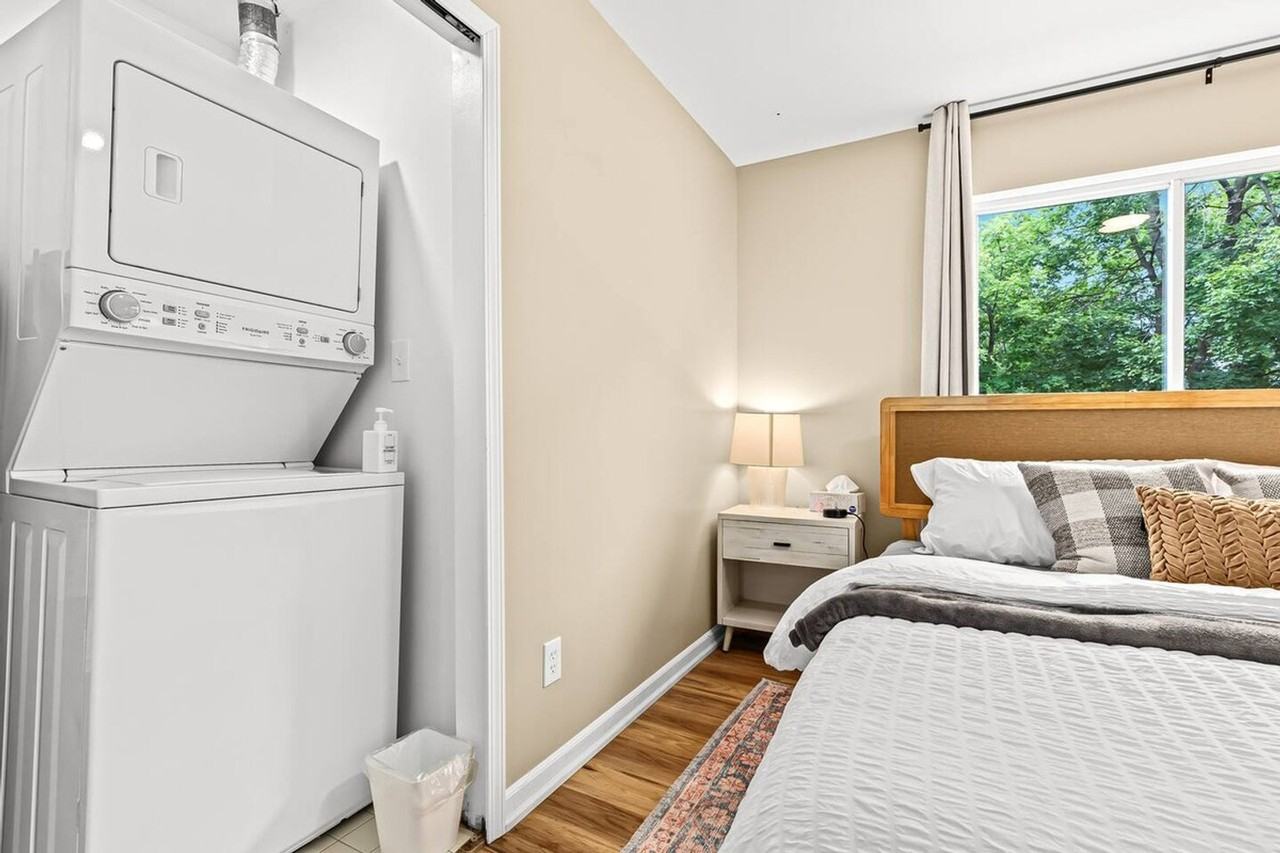 18415 Sharon Lane #1054652P - Photo 5 of 32