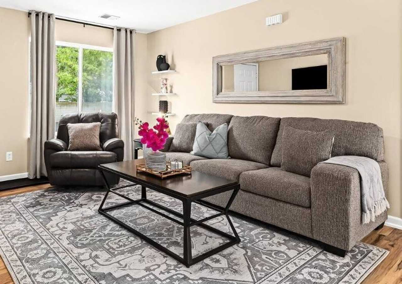 18415 Sharon Lane #1054652P - Photo 6 of 32